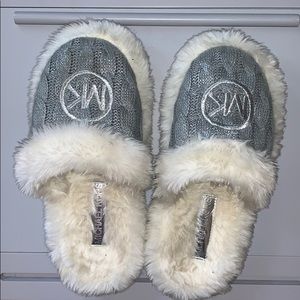 Michael Kors Slippers!!